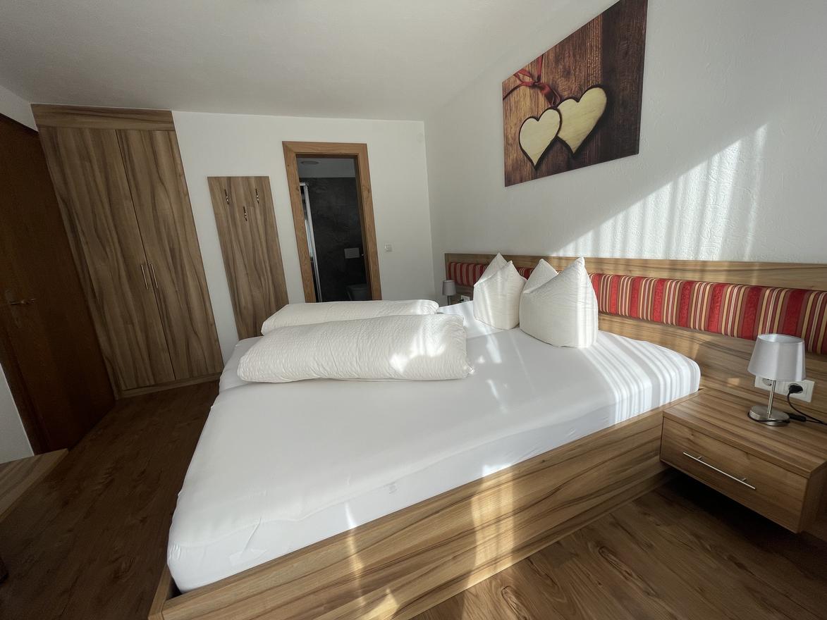 3Doppelzimmer.jpg