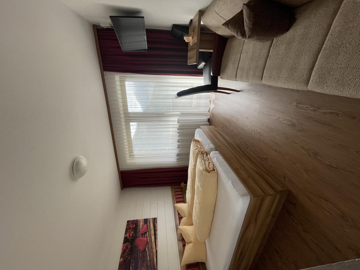 DreibettDoppelzimmer_Nr_6.jpg